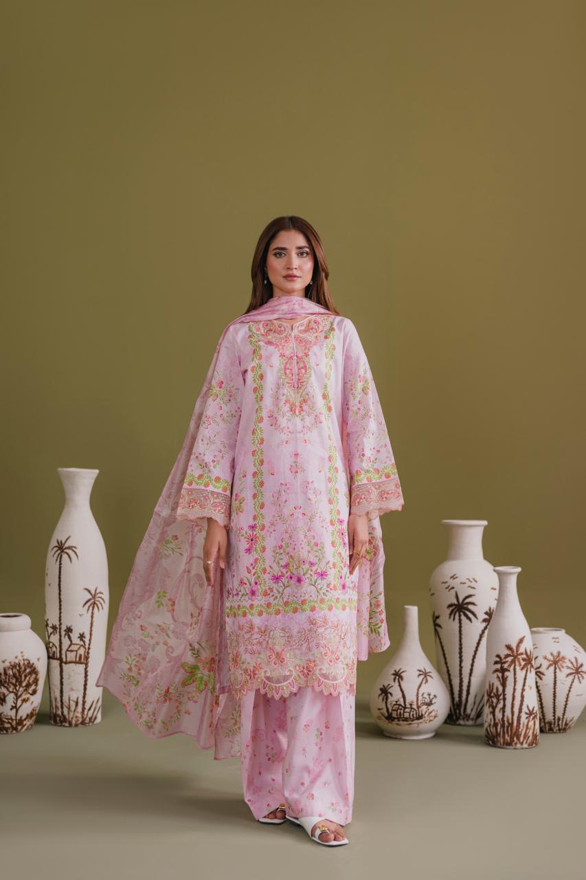 Rania – Blush Petal Radiance