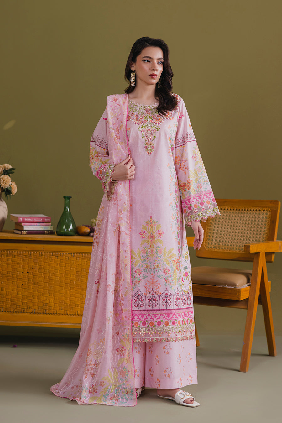 Bahar – Blush Petal Elegance
