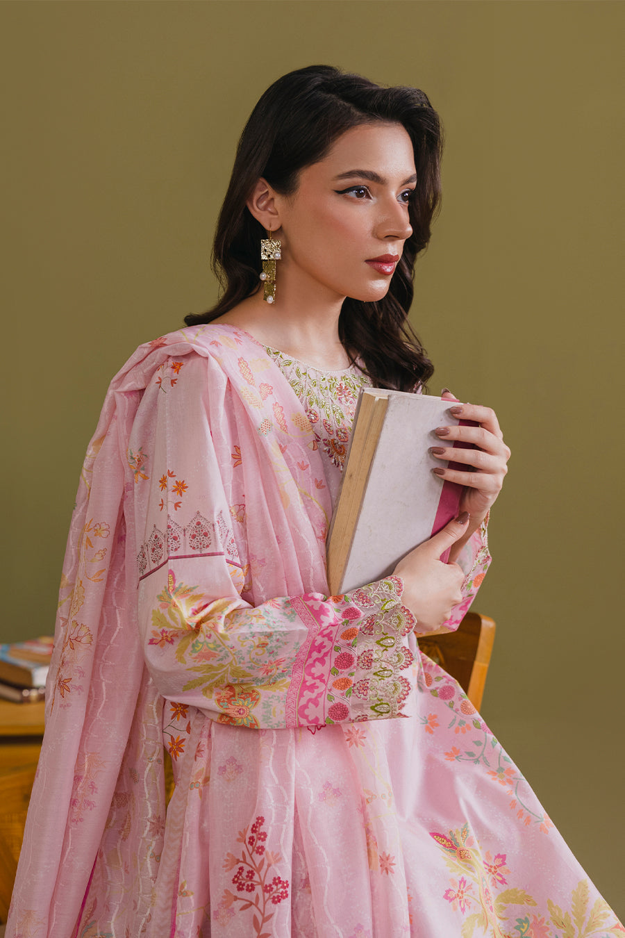 Bahar – Blush Petal Elegance