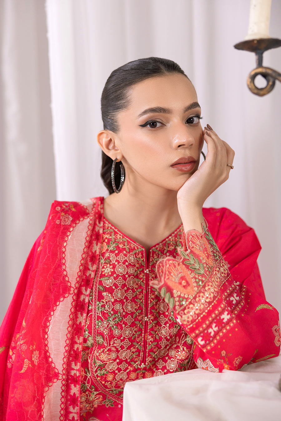 Rania – Crimson Bloom Elegance