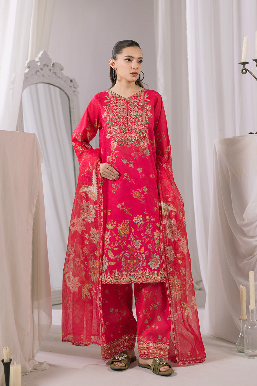Rania – Crimson Bloom Elegance
