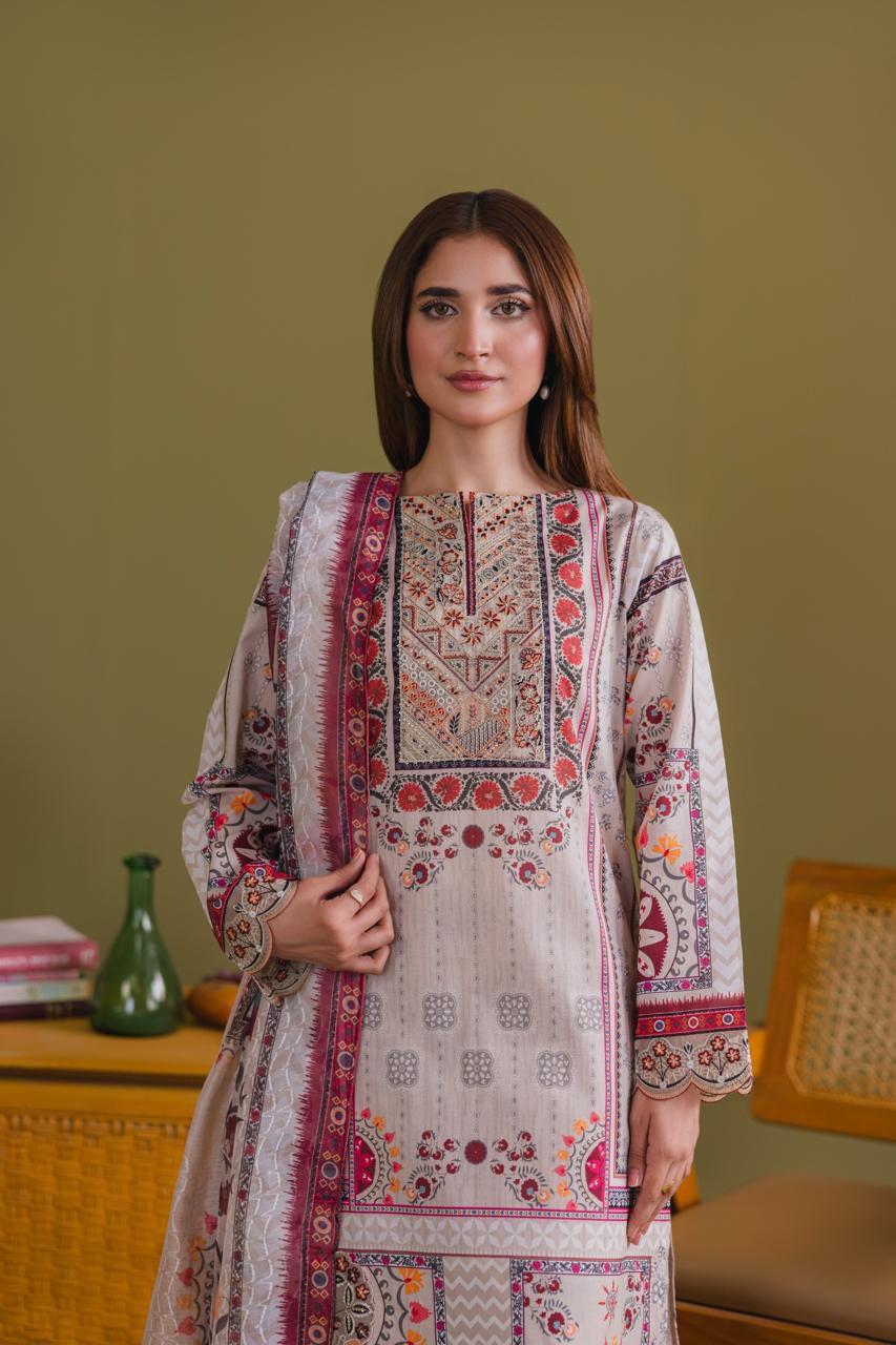 Mishaal – Ivory Mosaic Elegance