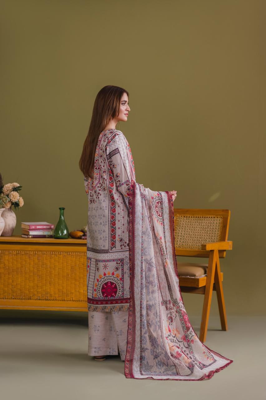 Mishaal – Ivory Mosaic Elegance