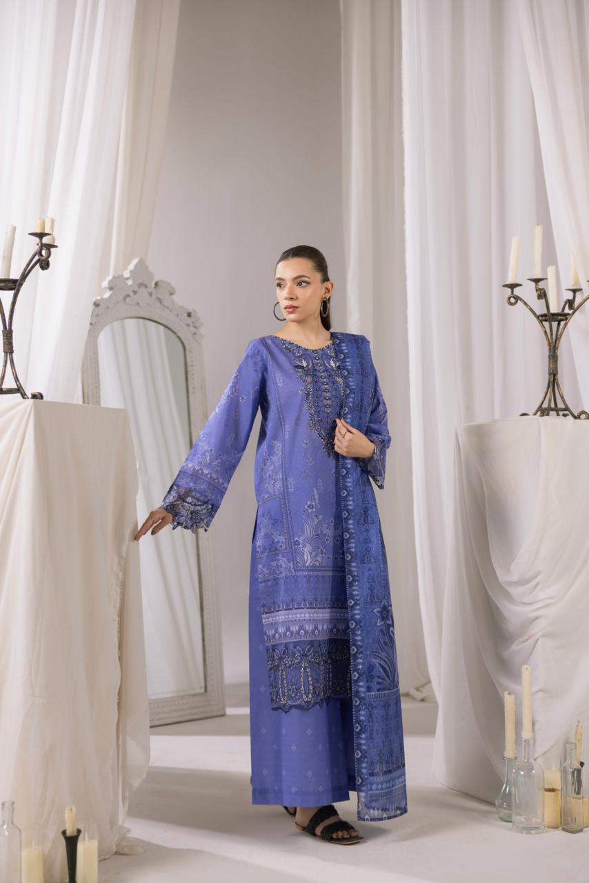 Noor – Periwinkle Mist Elegance