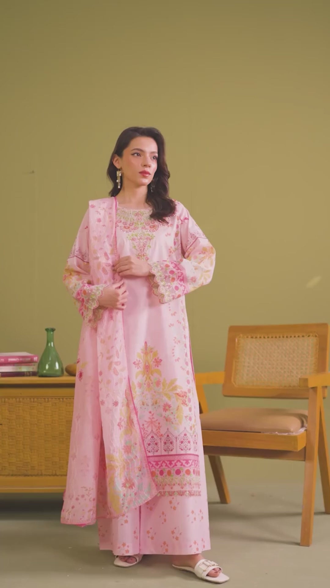 Bahar – Blush Petal Elegance